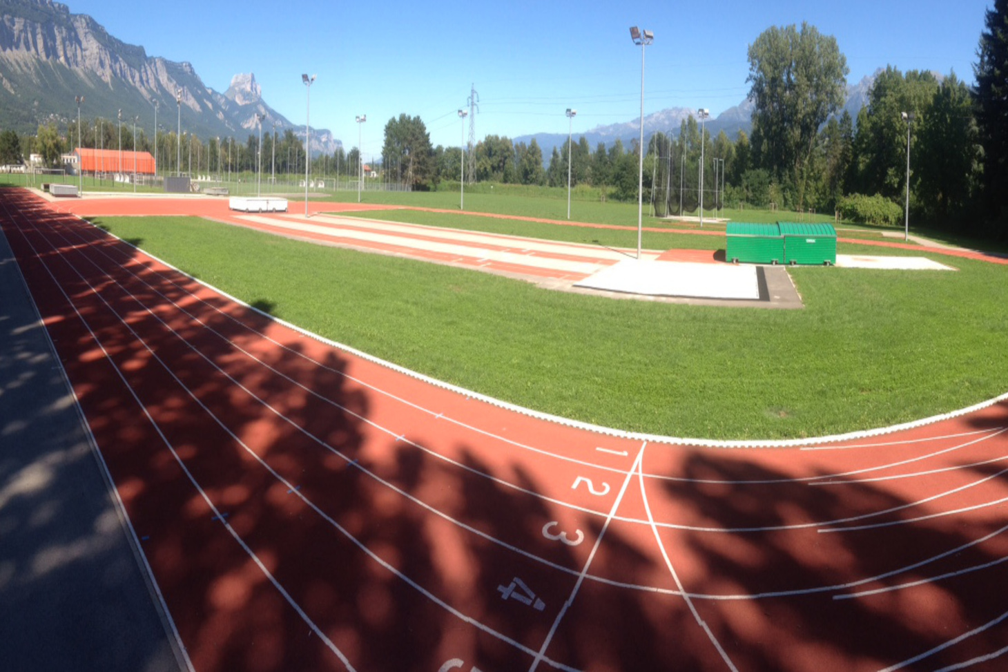 Piste d'athlétisme UGA